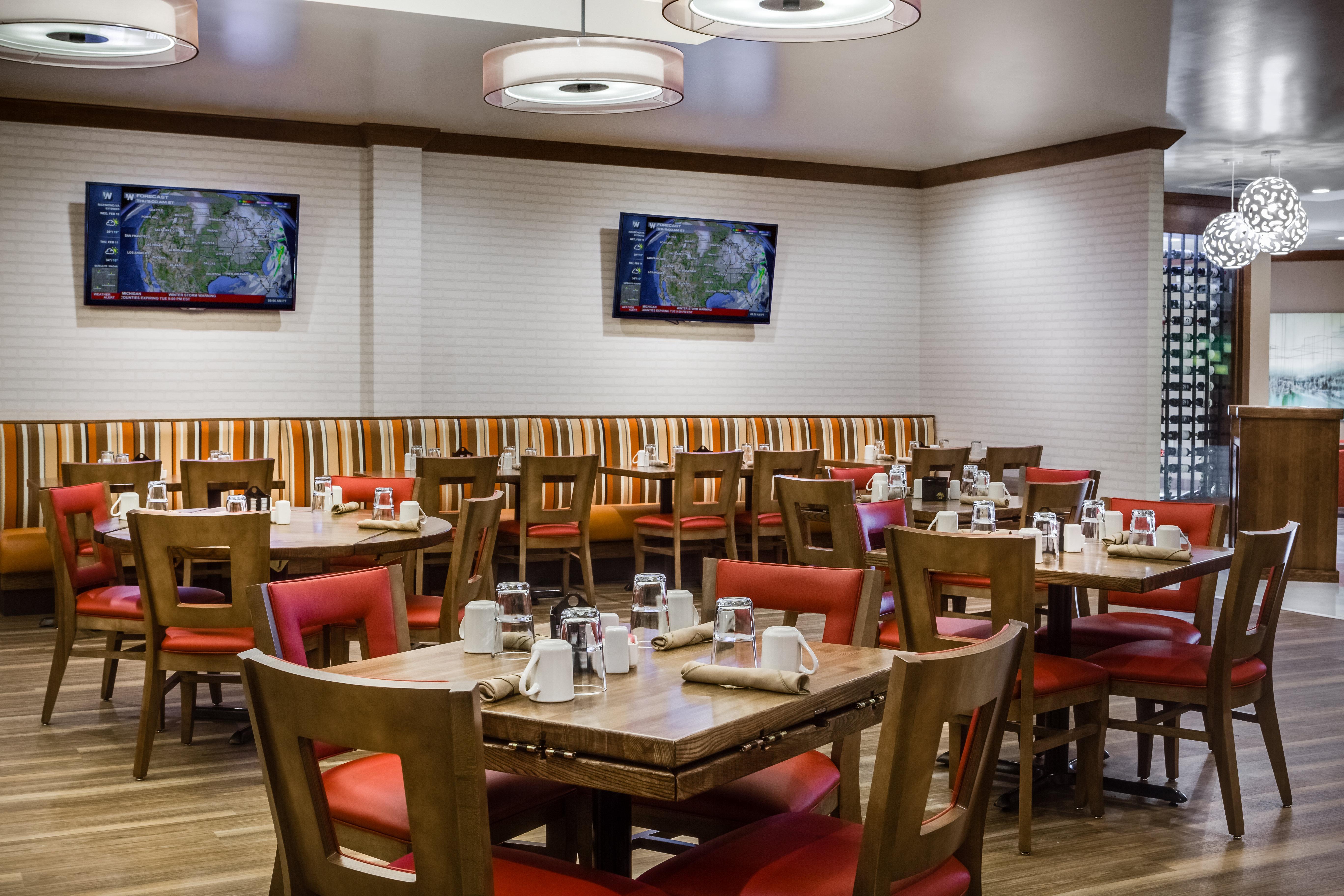 Holiday Inn Dubuque/Galena By Ihg Exterior foto