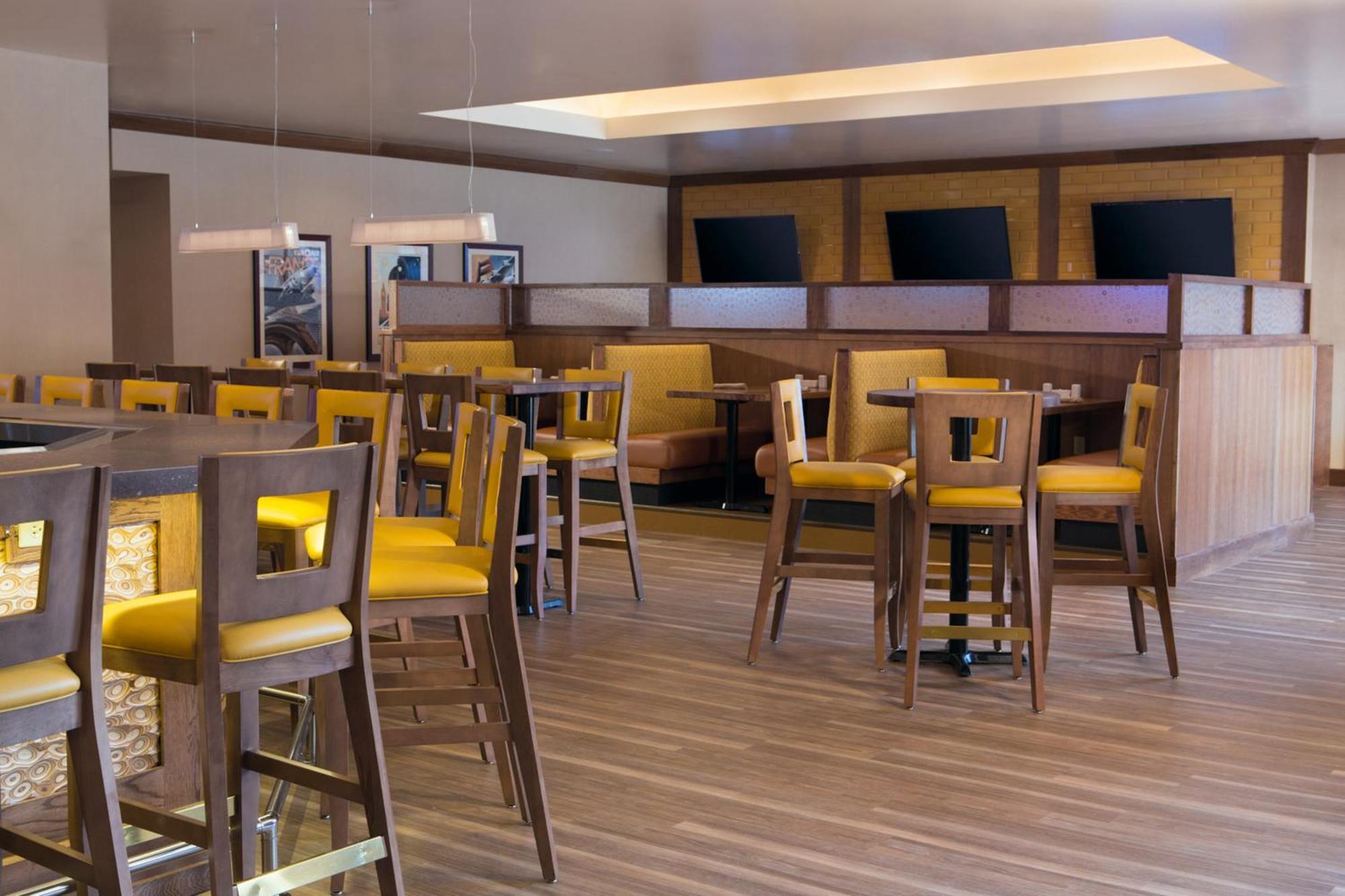Holiday Inn Dubuque/Galena By Ihg Exterior foto