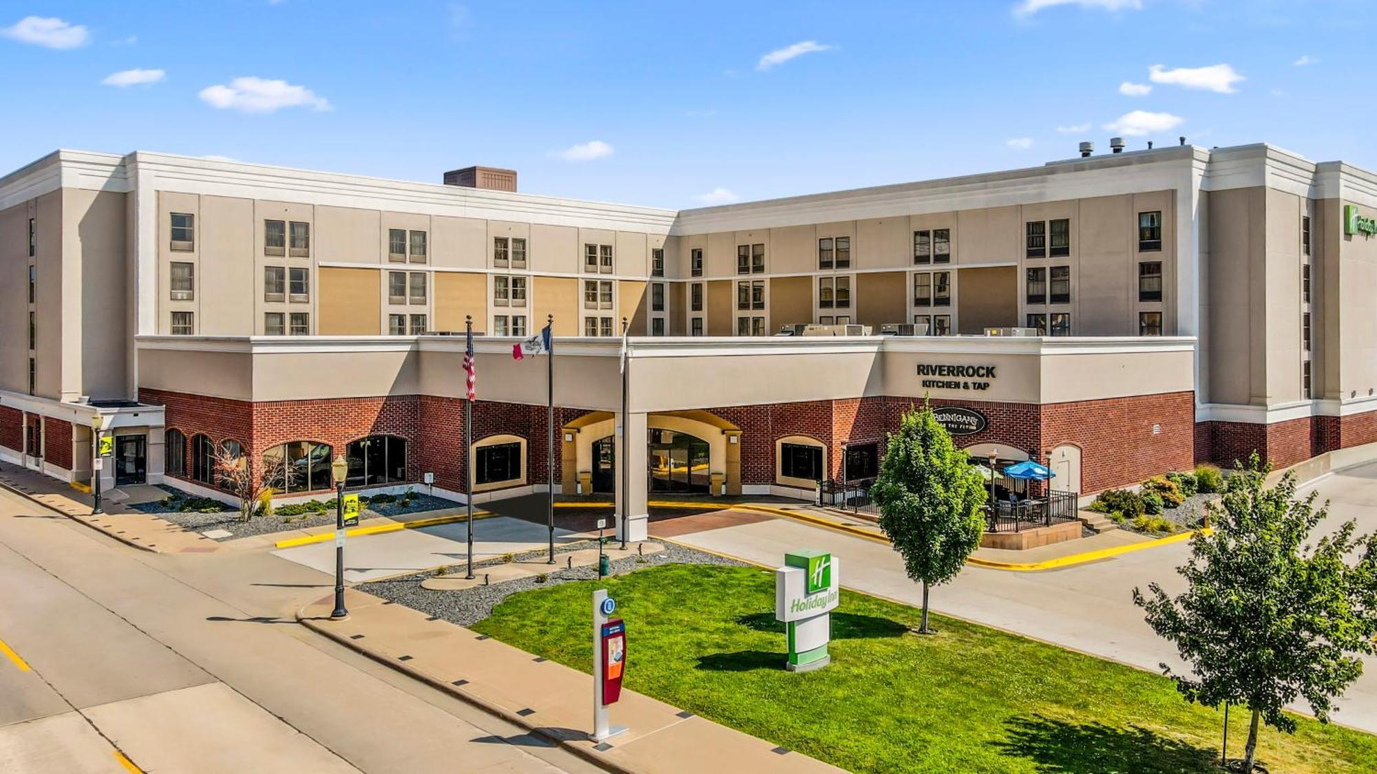 Holiday Inn Dubuque/Galena By Ihg Exterior foto