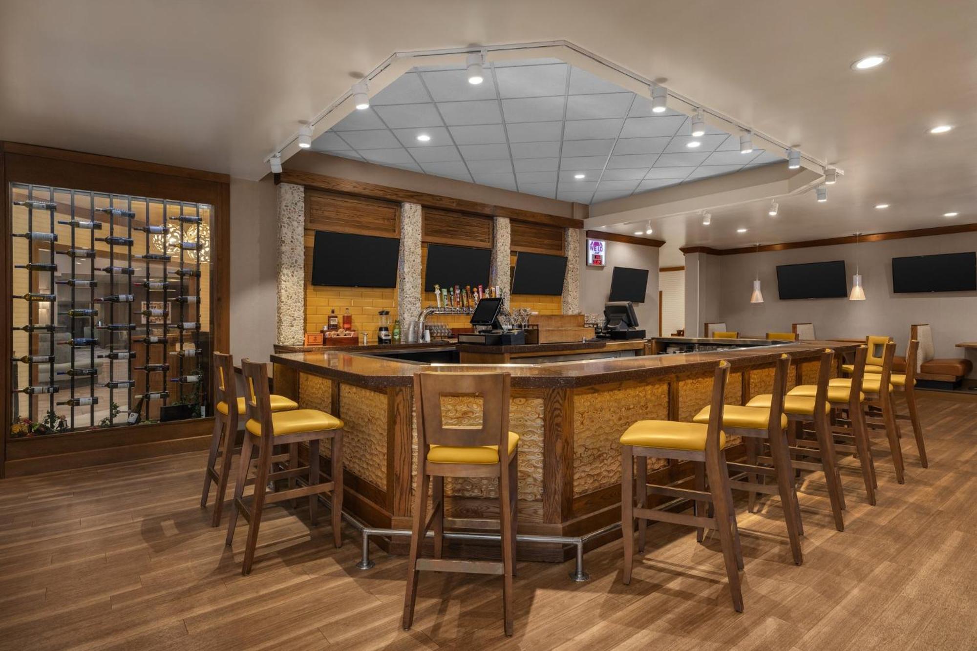 Holiday Inn Dubuque/Galena By Ihg Exterior foto