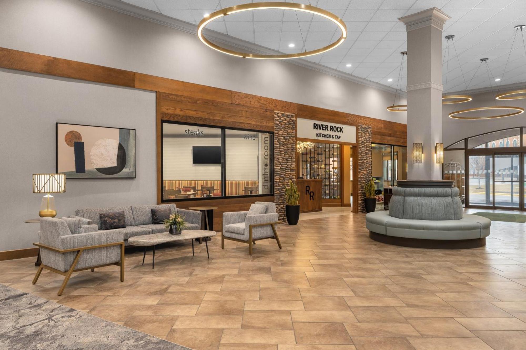 Holiday Inn Dubuque/Galena By Ihg Exterior foto